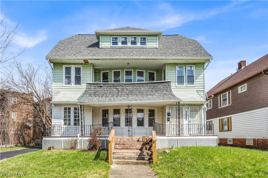 1523 Hillcrest Road East Cleveland OH 44118