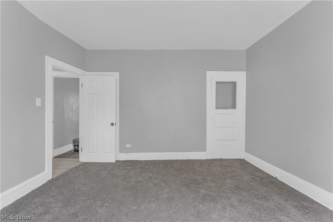 1523 Hillcrest Road East Cleveland OH 44118