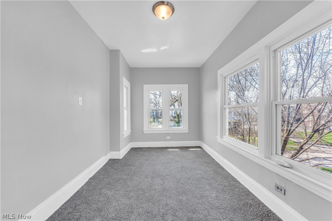 1523 Hillcrest Road East Cleveland OH 44118