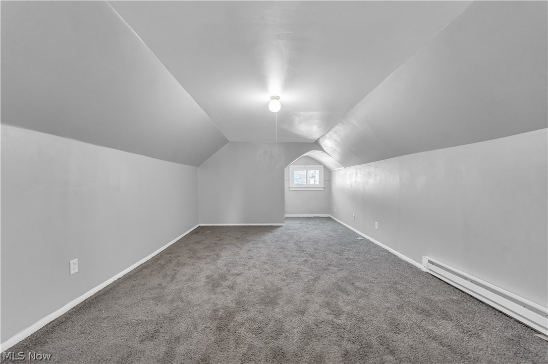 1523 Hillcrest Road East Cleveland OH 44118