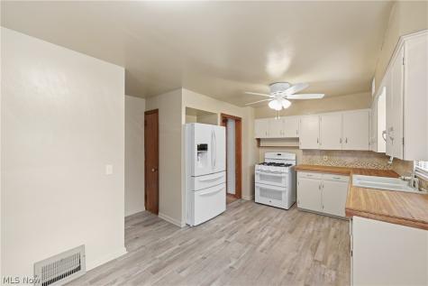 1105-1107 W 6th Street Lorain OH 44052