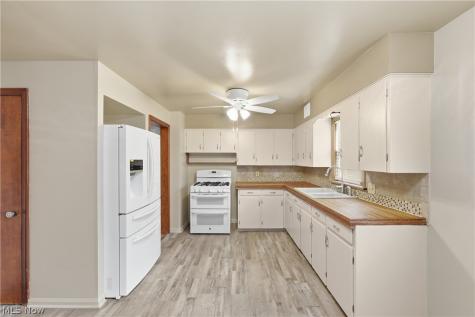1105-1107 W 6th Street Lorain OH 44052