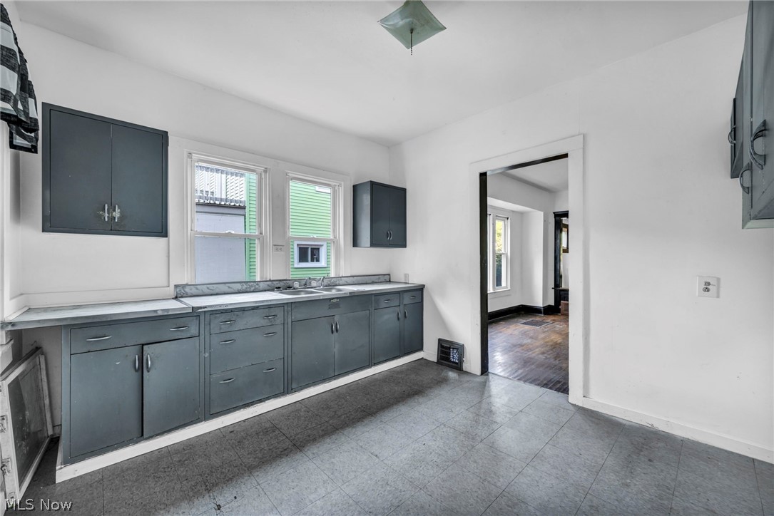 3847 W 38th Street Cleveland OH 44109