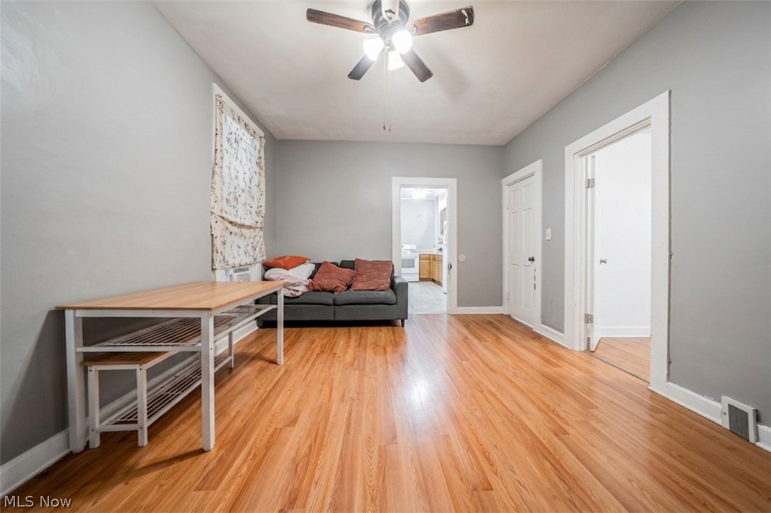 2809 Archwood Avenue Cleveland OH 44109