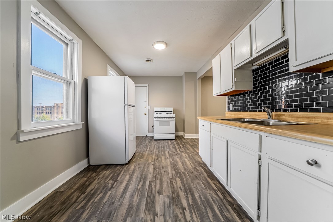 2809 Archwood Avenue Cleveland OH 44109