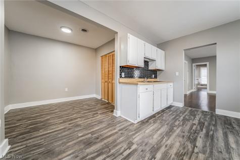 2809 Archwood Avenue Cleveland OH 44109