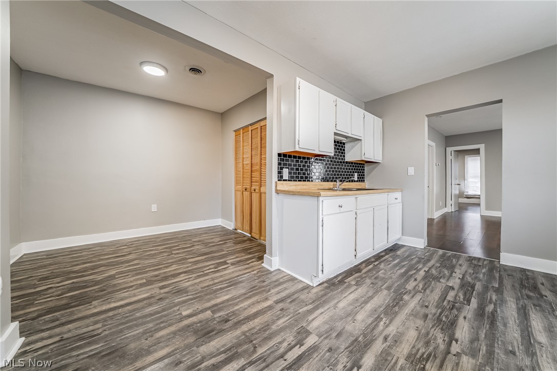 2809 Archwood Avenue Cleveland OH 44109