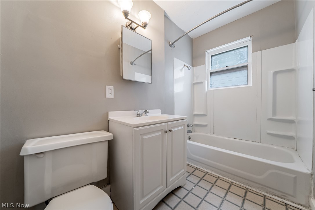 2809 Archwood Avenue Cleveland OH 44109