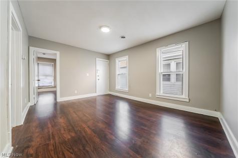 2809 Archwood Avenue Cleveland OH 44109