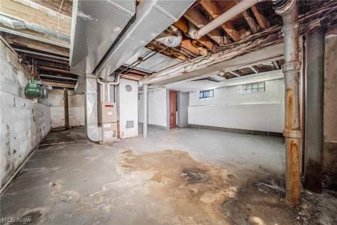 2809 Archwood Avenue Cleveland OH 44109