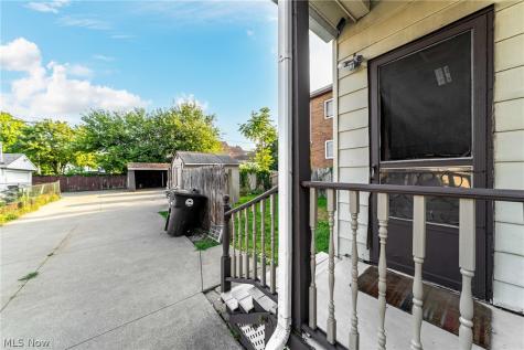 2809 Archwood Avenue Cleveland OH 44109