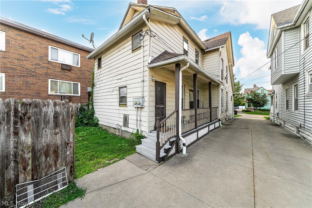2809 Archwood Avenue Cleveland OH 44109