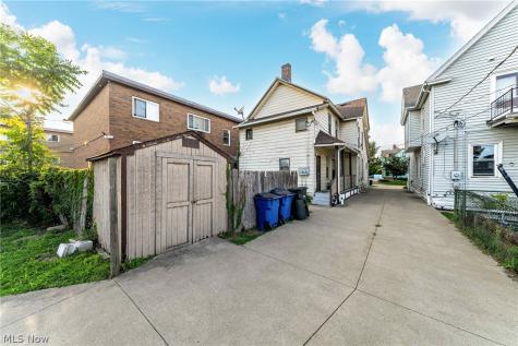 2809 Archwood Avenue Cleveland OH 44109