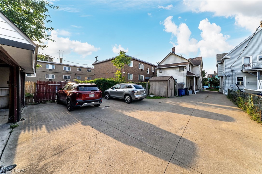 2809 Archwood Avenue Cleveland OH 44109