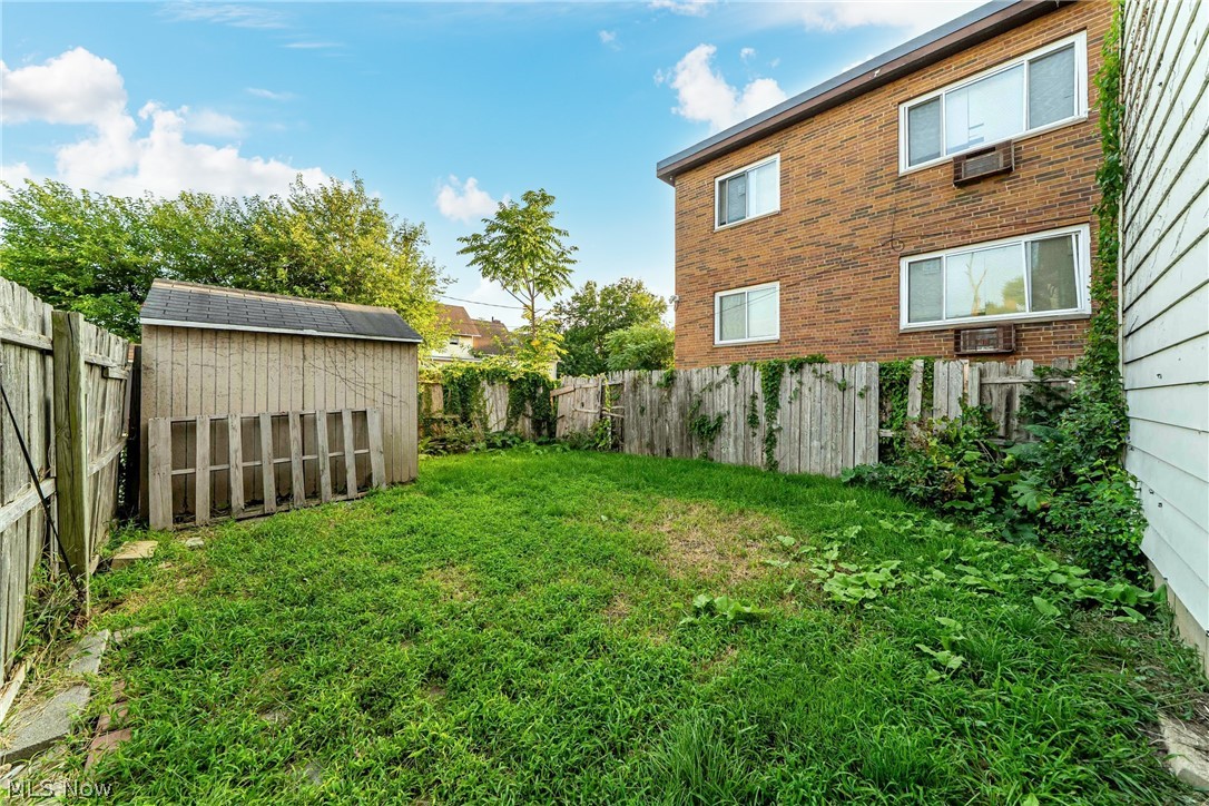 2809 Archwood Avenue Cleveland OH 44109