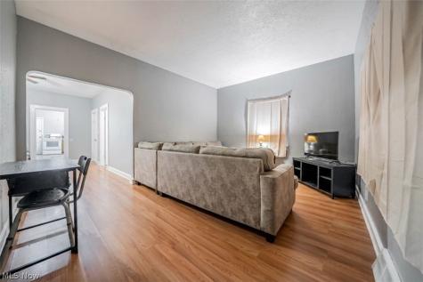 2809 Archwood Avenue Cleveland OH 44109