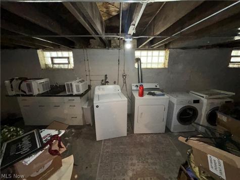 1305 W 106th Street Cleveland OH 44102