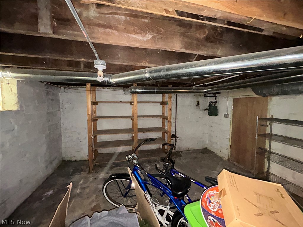 1305 W 106th Street Cleveland OH 44102