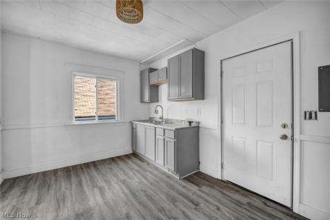 1068 E 68th Street Cleveland OH 44103