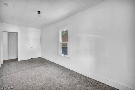 1068 E 68th Street Cleveland OH 44103