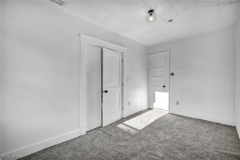 1068 E 68th Street Cleveland OH 44103