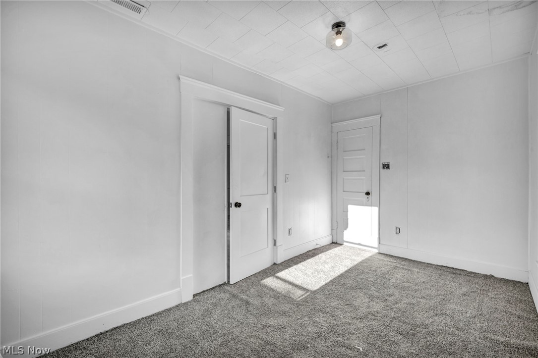1068 E 68th Street Cleveland OH 44103