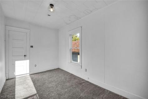 1068 E 68th Street Cleveland OH 44103
