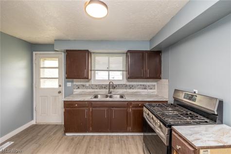 211 Brace Avenue Elyria OH 44035