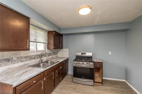 211 Brace Avenue Elyria OH 44035