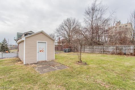 826 Michigan Avenue Youngstown OH 44504
