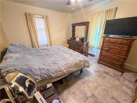 26 N Glenellen Avenue Youngstown OH 44509