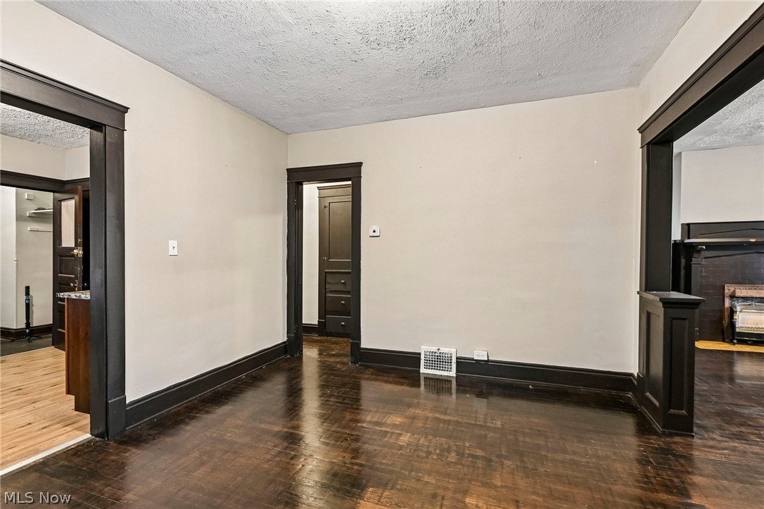1362 W 93rd Street Cleveland OH 44102