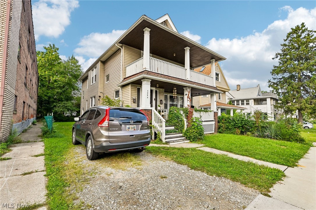 1362 W 93rd Street Cleveland OH 44102