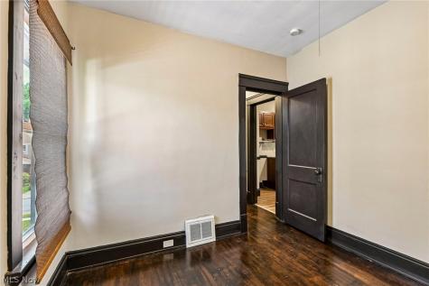 1362 W 93rd Street Cleveland OH 44102