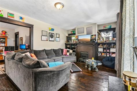1362 W 93rd Street Cleveland OH 44102