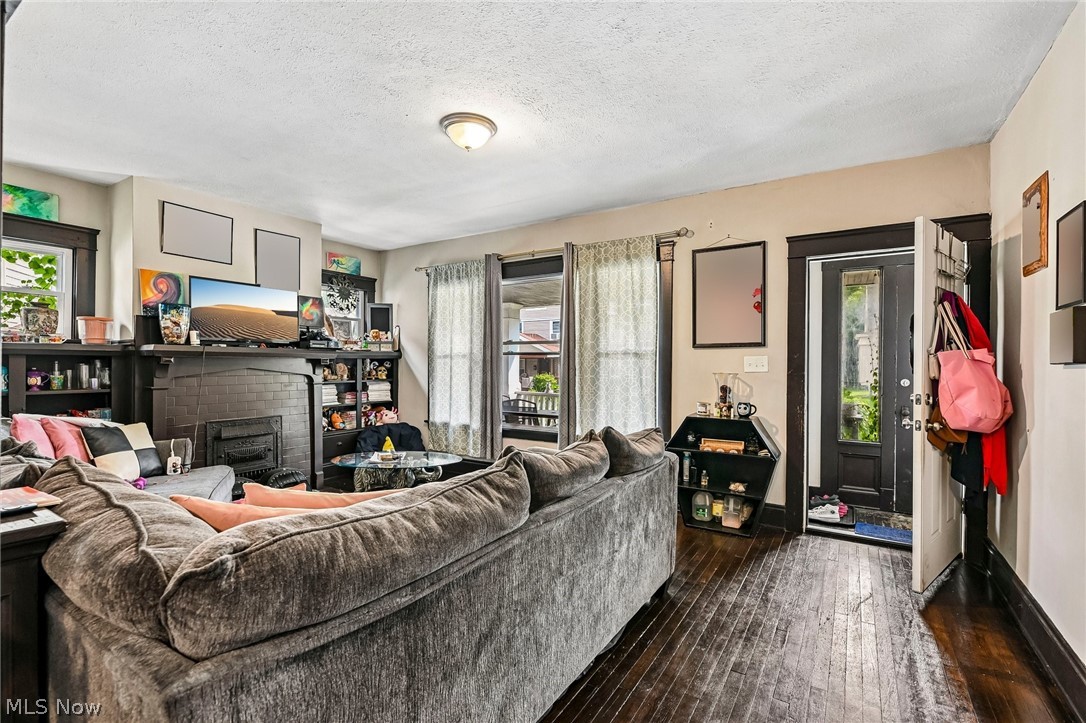 1362 W 93rd Street Cleveland OH 44102