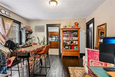 1362 W 93rd Street Cleveland OH 44102