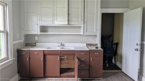 3585 E 116th Street Cleveland OH 44105