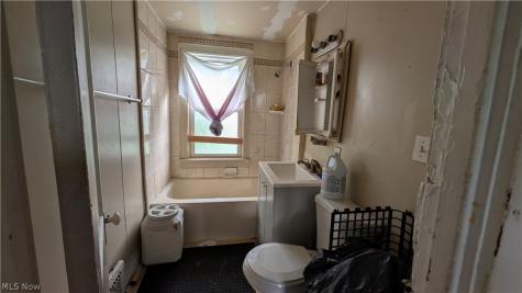 3585 E 116th Street Cleveland OH 44105