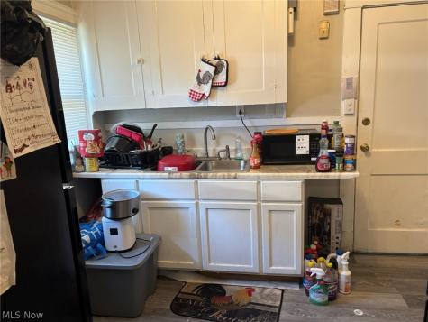 661 E 127th Street Cleveland OH 44108