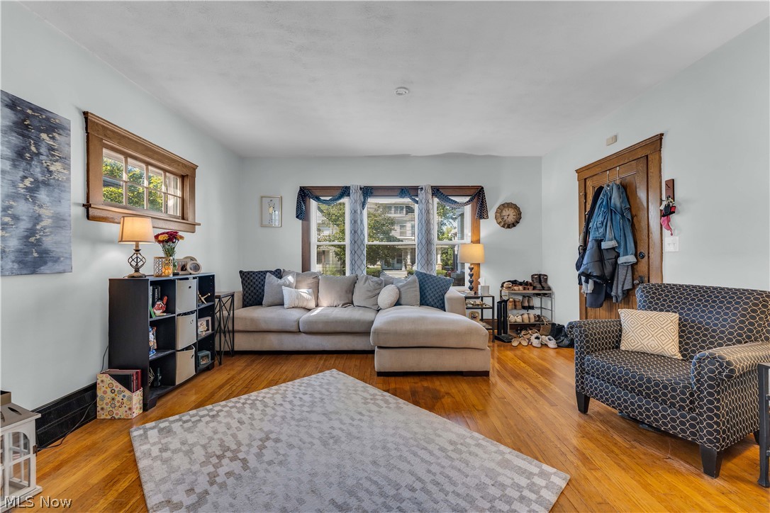 1485 Orchard Grove Avenue Lakewood OH 44107