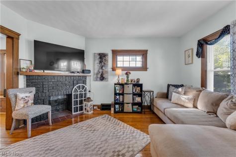 1485 Orchard Grove Avenue Lakewood OH 44107