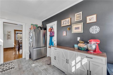 1485 Orchard Grove Avenue Lakewood OH 44107
