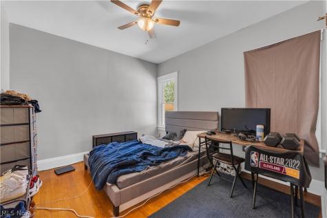 1485 Orchard Grove Avenue Lakewood OH 44107