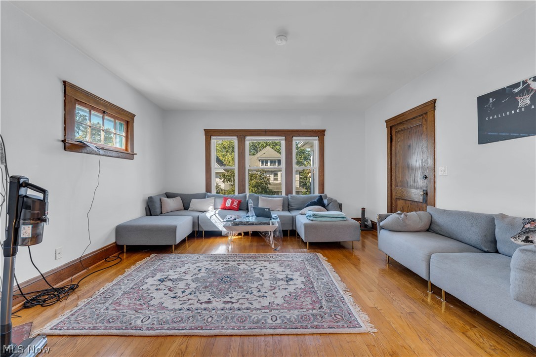 1485 Orchard Grove Avenue Lakewood OH 44107