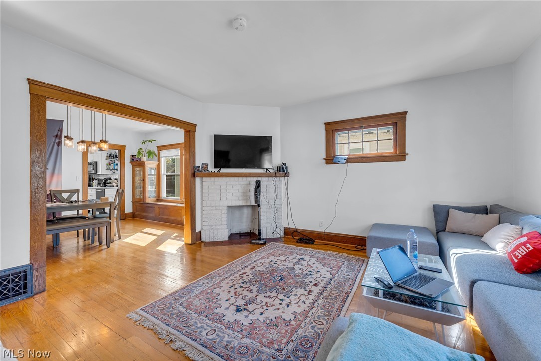 1485 Orchard Grove Avenue Lakewood OH 44107