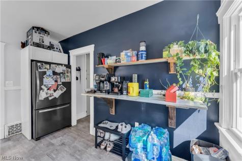 1485 Orchard Grove Avenue Lakewood OH 44107