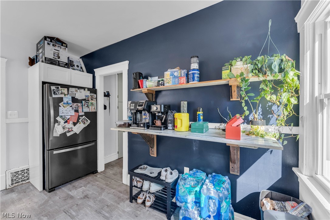 1485 Orchard Grove Avenue Lakewood OH 44107