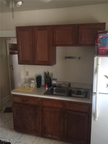 1299 W 89th Street Cleveland OH 44102