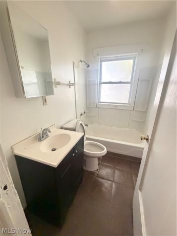 1338 E 125th Street Cleveland OH 44112